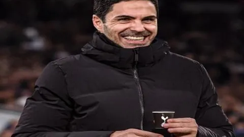 阿利松惨遭曼城“逆袭”：错失良机遭重创，全力冲刺下一战胜利曙光！